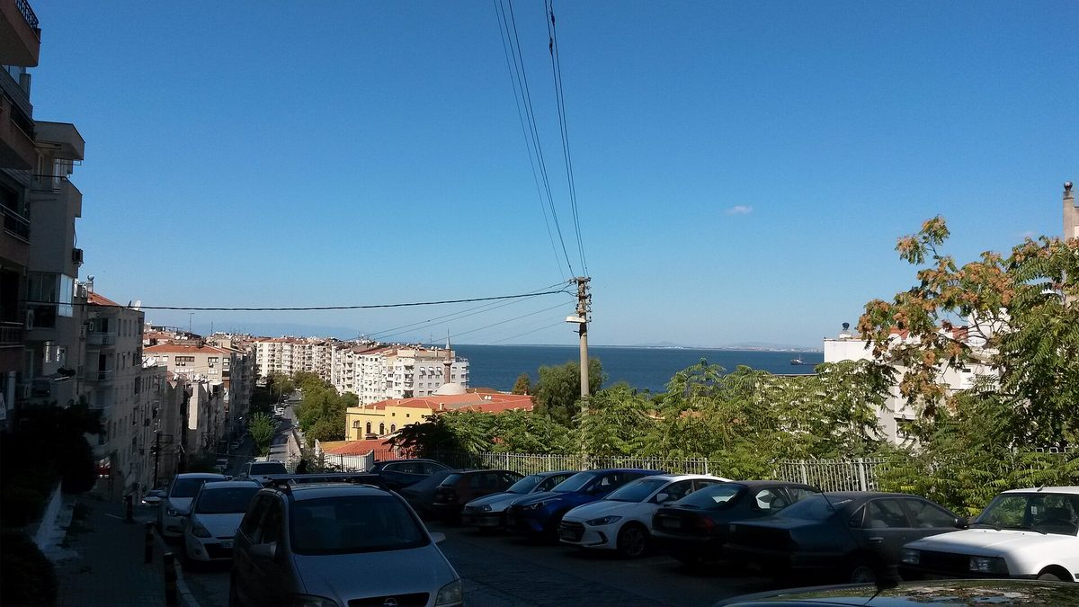 İzmir Waterfront Hotel