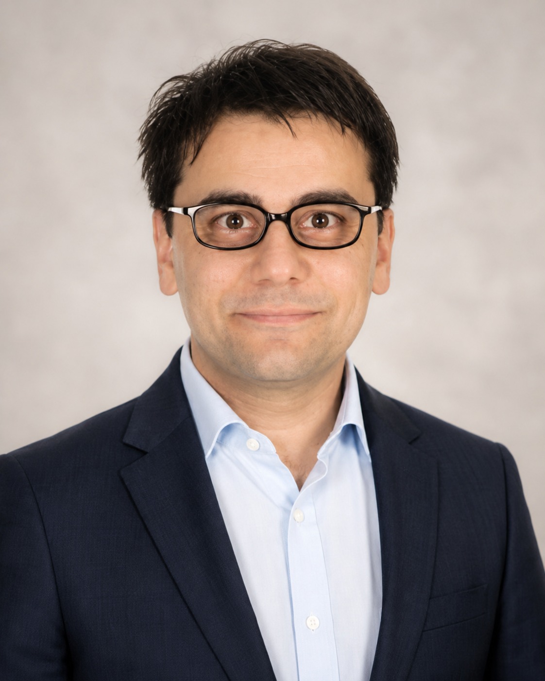 Utku Sunar — Accounting Manager, Universal Travel Services